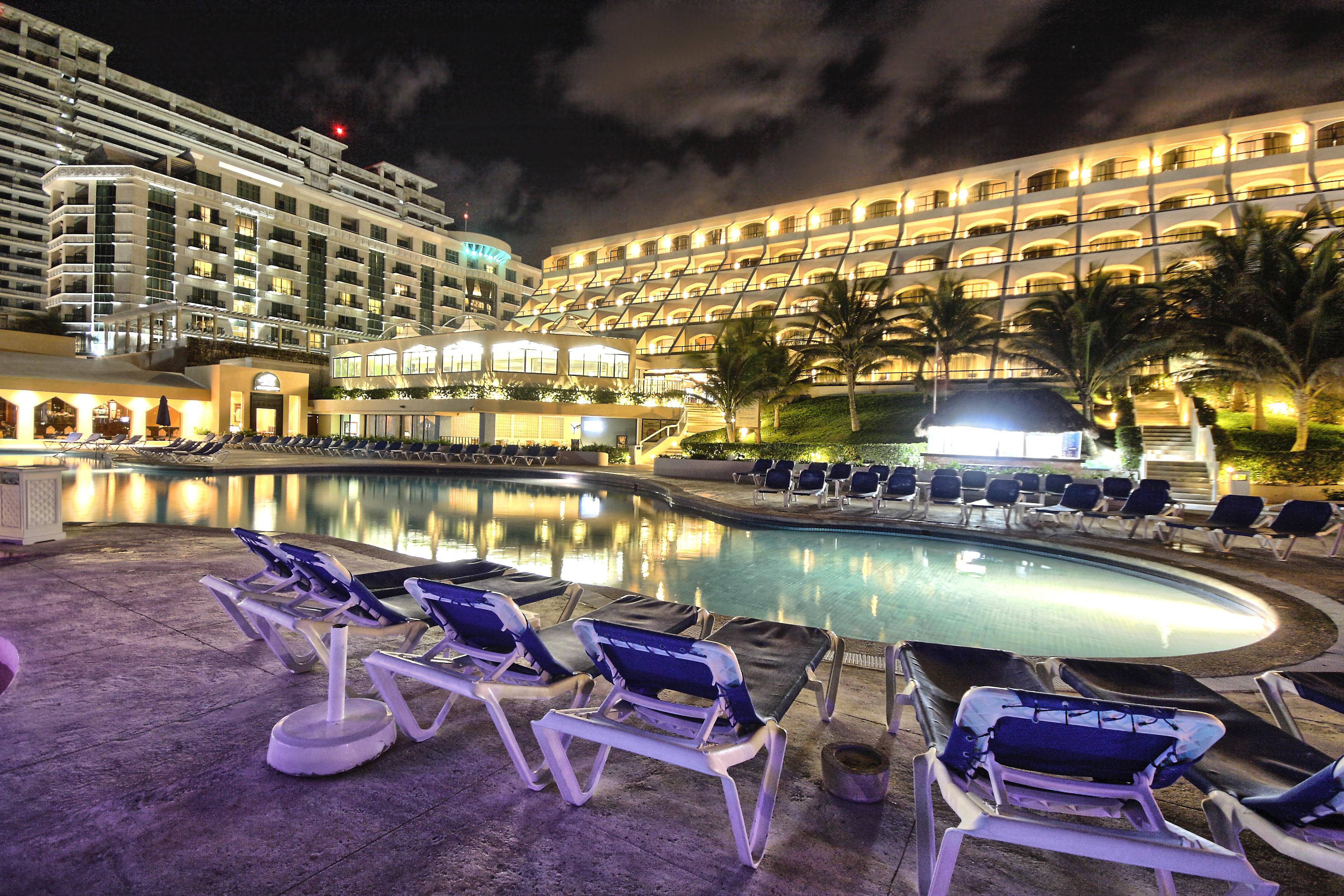 Golden Parnassus Resort & Spa (Adults Only) Cancun Exterior photo