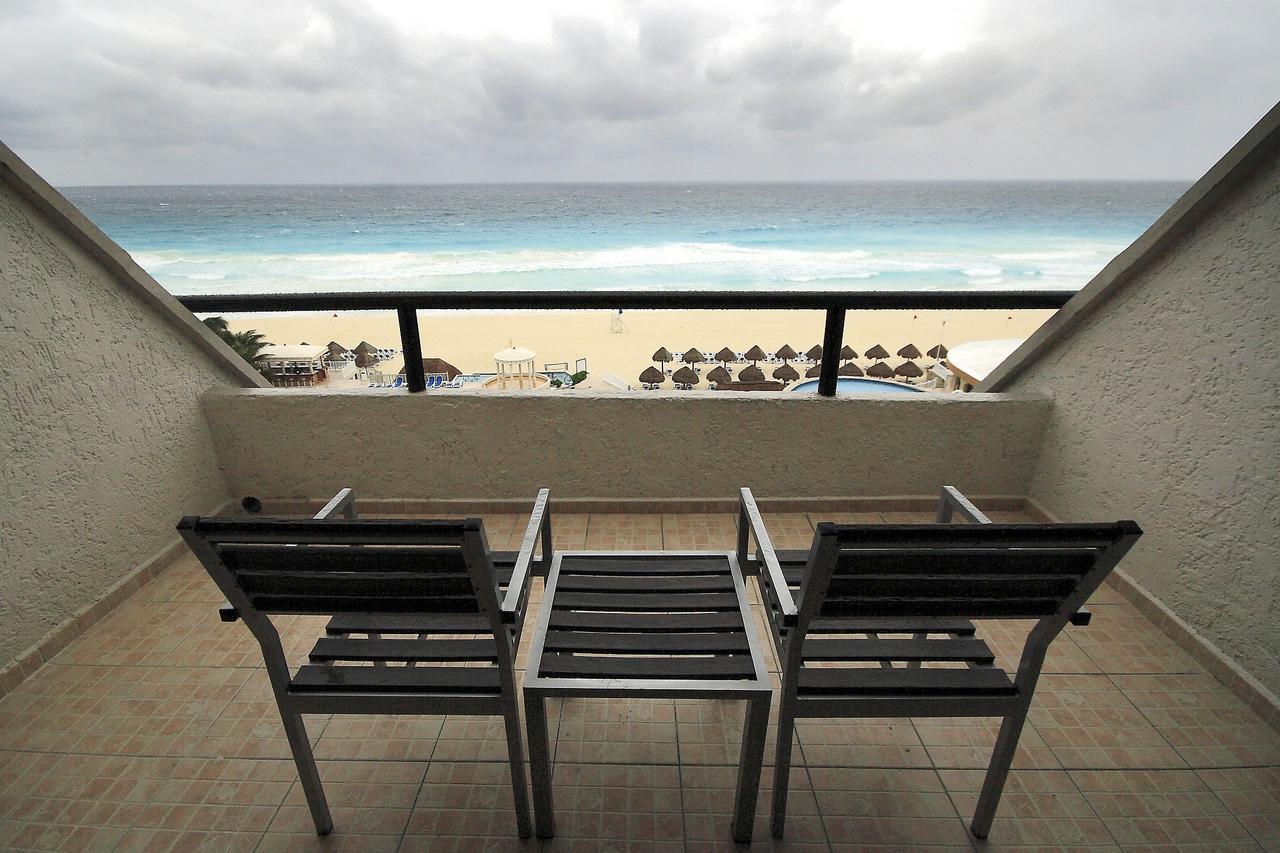 Golden Parnassus Resort & Spa (Adults Only) Cancun Exterior photo